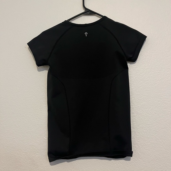 IVIVVA ATHLETICA BY LULULEMON TOP - Picture 2 of 3